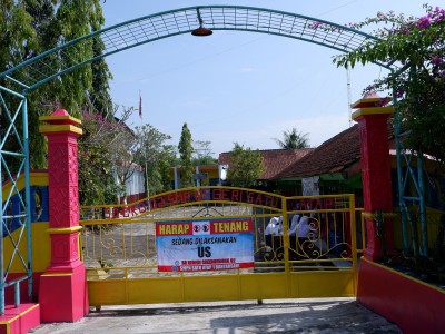 TAMPAK DEPAN SEKOLAH